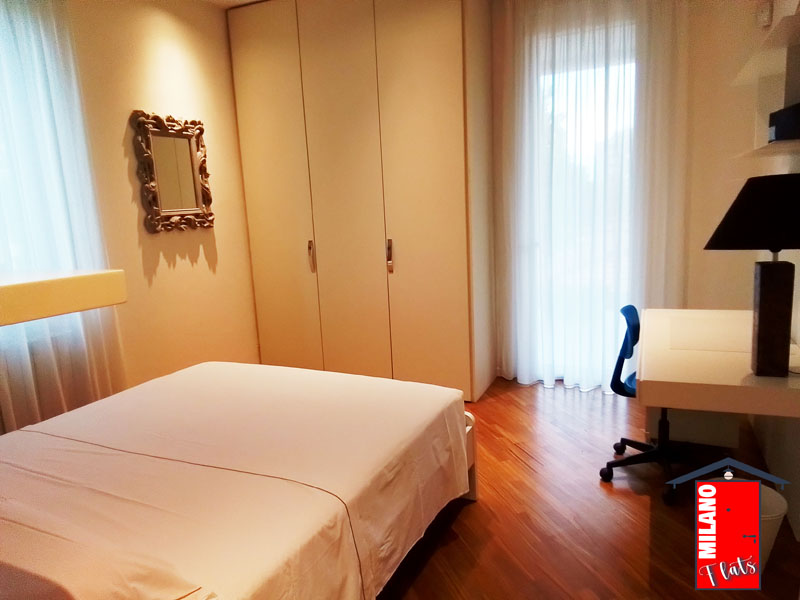 1642camera-matrimoniale-terrazzo-vivibile-angolo-studio-armadio-appartamento-via-golinelli-segrate-mi