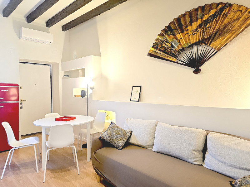 287milanoflats_-_pasteur_-_divano_tavolo