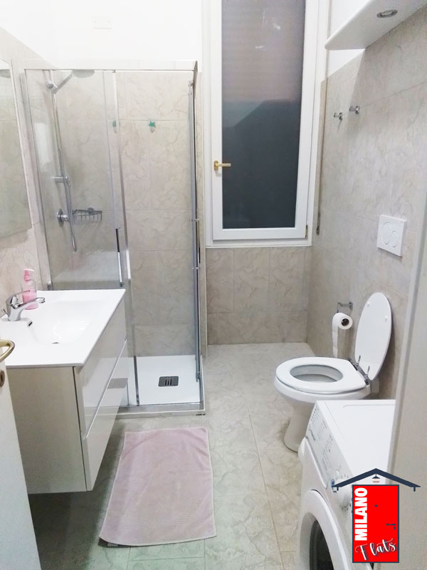 614bagno-completo-finestra-doccia-bide-wc-lavandino-lavatrice-airbnb-residenza-fontanile-milano-due-segrate-mi