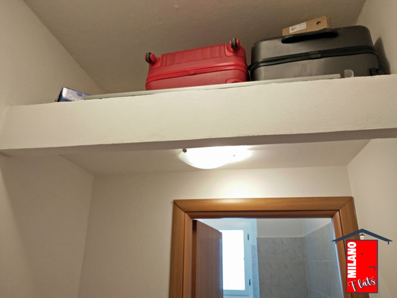 617soppalco-valige-ripostiglio-monolocale-airbnb-via-illirico-milano