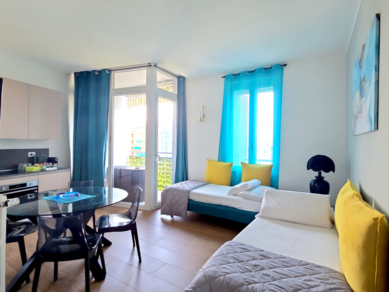 673milanoflats_-_washington_-_2singoli_soggiorno_tende_aperte