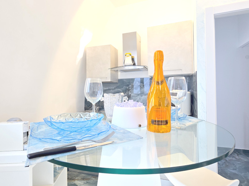 974milanoflats_-_igloo_-_tavolo