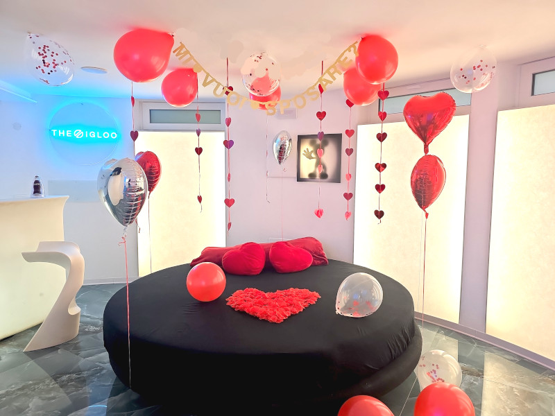 milanoflats_-_igloo_-_lovebox_divano_tondo