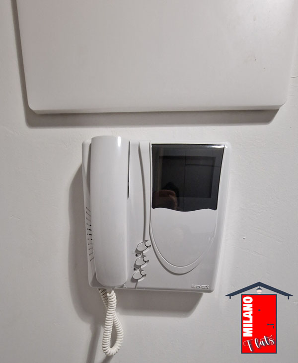 videocitofono-cucina-casa-vacanze-residenza-fontanile-milano-due-segrate-mi